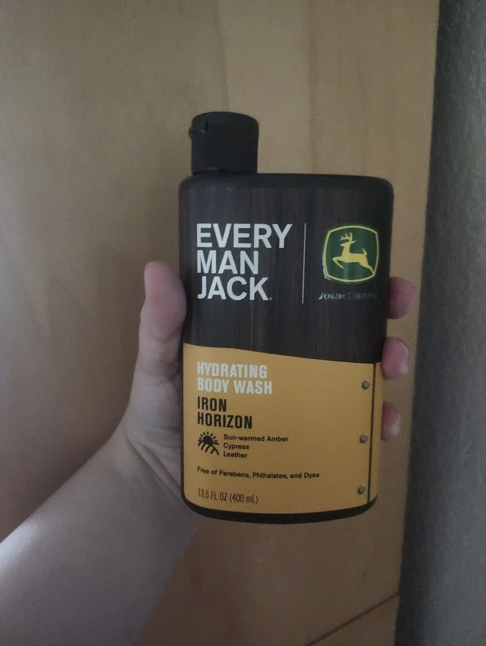 Every Man Jack Hydrating Body Wash — Iron Horizon (Yellow, Brown)